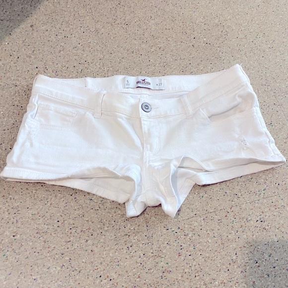 Hollister Pants - White Booty Shorts Size 5